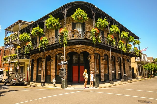 New Orleans French Quarter building